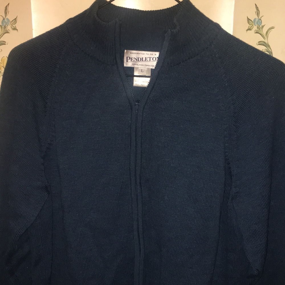 Pendleton Sweater (M&L)
